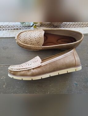 Jabasic Womens Penny Loafers Breathable Slip On Flat Shpes Moccasins Tan Size 9